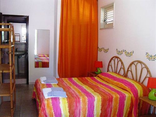 Villaggio Simenzaru Mongiove Luaran gambar