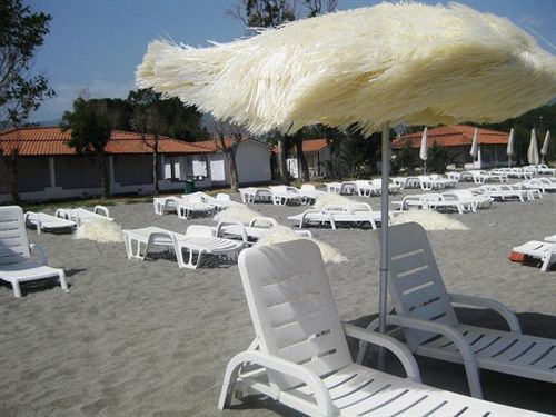 Villaggio Simenzaru Mongiove Luaran gambar